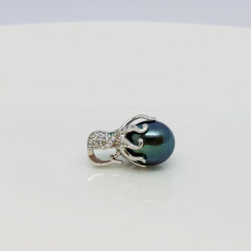 Squid Tahitian Pearl Pendant – Fun Jewelry in Sterling Silver